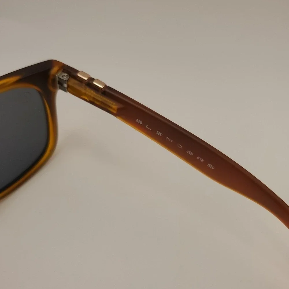 Blenders X Blue Moon Limited Edition Polarized Sunglasses Promo EUC